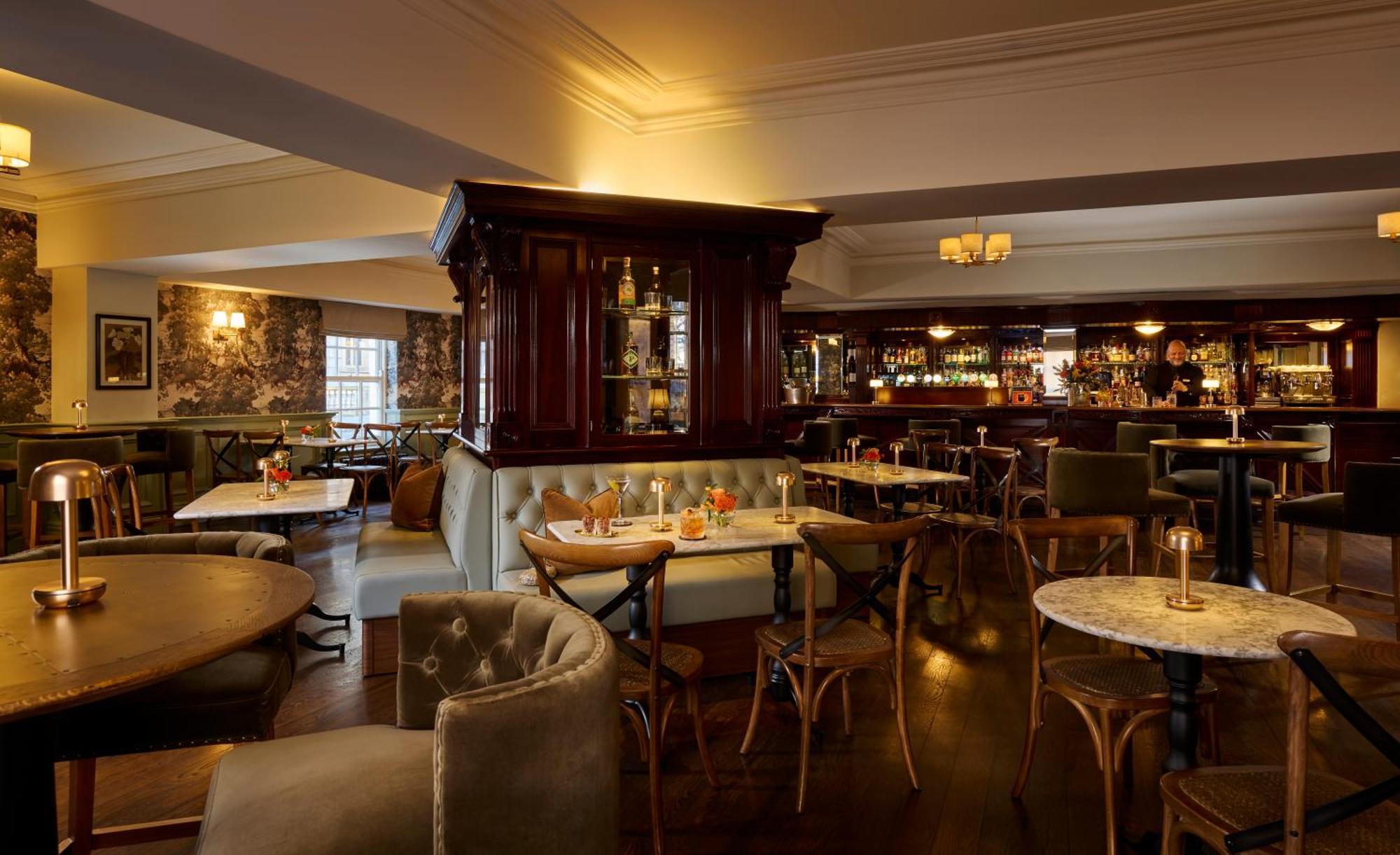 Buswells Hotel — Photos 3
